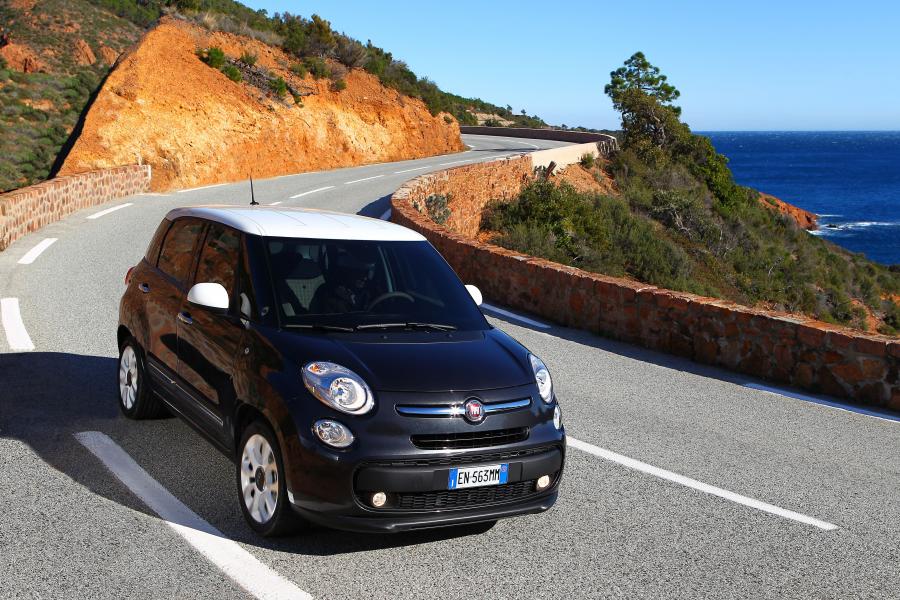  Fiat 500L 1.6 MJT 2013 года  (фото 12 из 47)